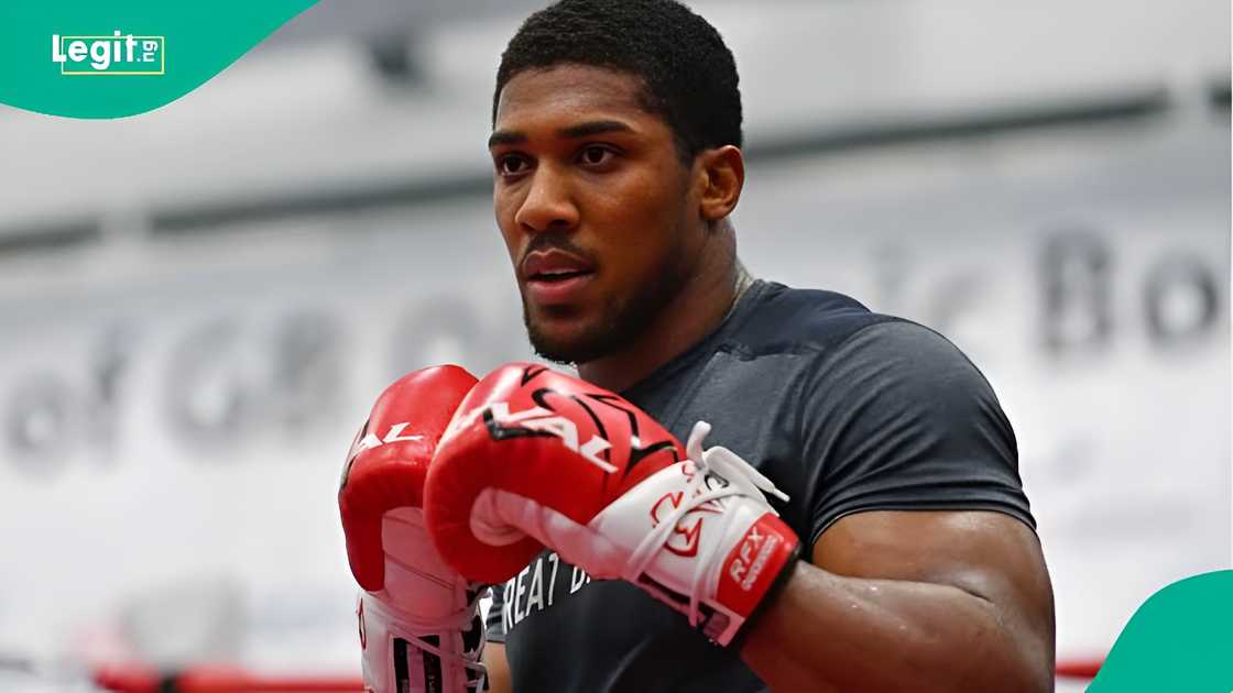 A young Nigerian man shared a video showing Anthony Joshua’s car after a crash that killed two friends, sparking reactions online about the boxer and the accident.