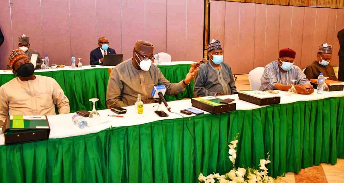 Gwamnoni sun buƙace sake zama na Musamman domin duba matsalar tsaron Ƙasar nan Gwamnoni sun buƙace sake zama na Musamman domin duba matsalar tsaron Ƙasar nan