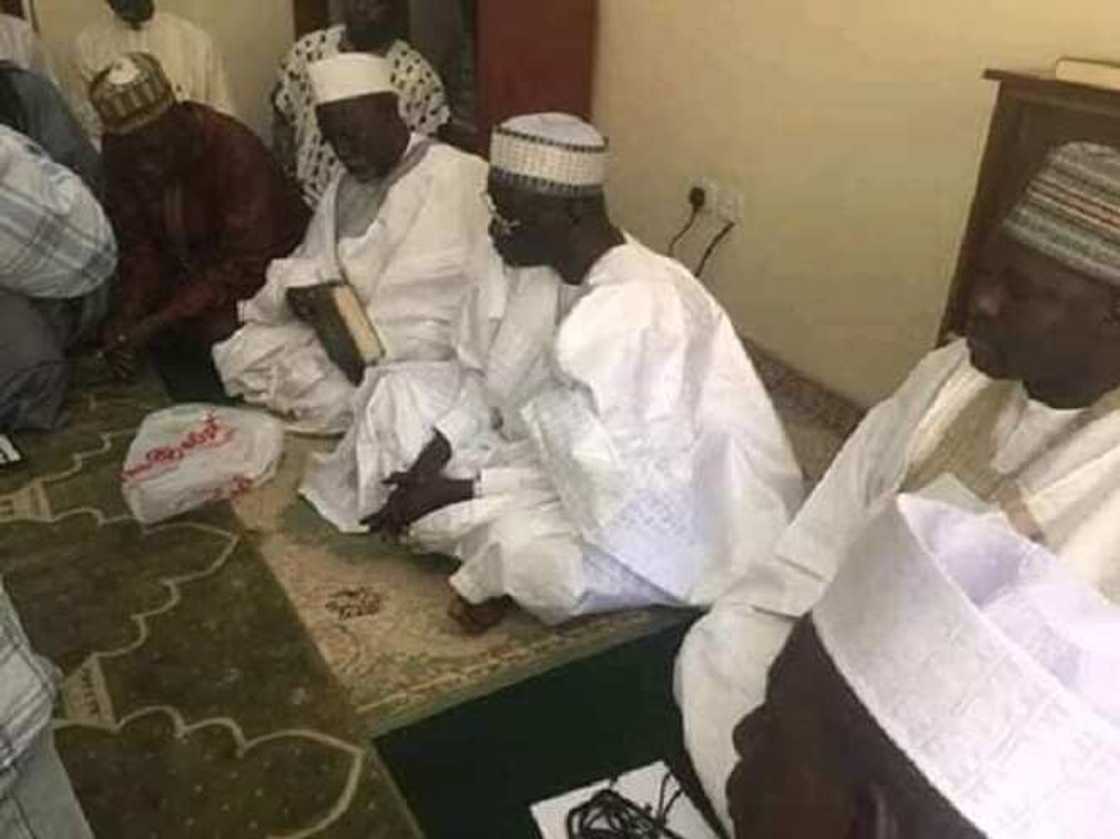 Shekaru ya shirya taron gabatar da addu’o’I na musamman game da zaben gobe Shekaru ya shirya taron gabatar da addu’o’I na musamman game da zaben gobe