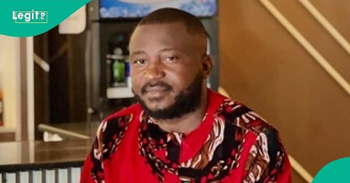 Man warns ex-girlfriend's current boyfriend against leaving her with brother Man warns ex-girlfriend's current boyfriend against leaving her with brother