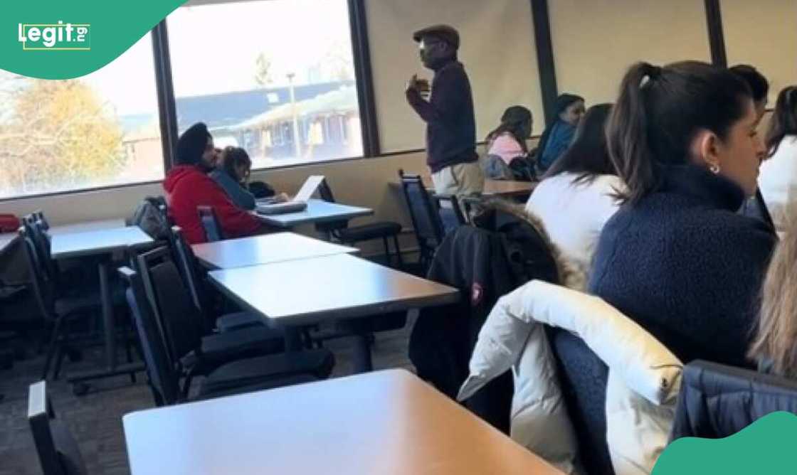Abroad-based Nigerian lecturer addresses students Abroad-based Nigerian lecturer addresses students