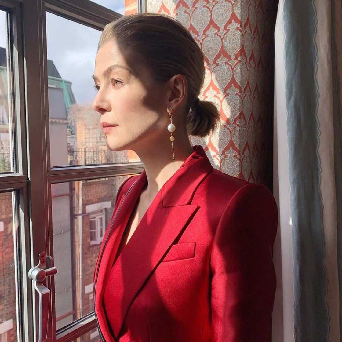 Rosamund Pike net worth Rosamund Pike net worth