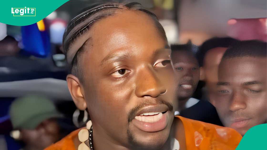 Fans drag VDM over visit to Fela's grave amid comparison between the late singer and Wizkid. Fans drag VDM over visit to Fela's grave amid comparison between the late singer and Wizkid.