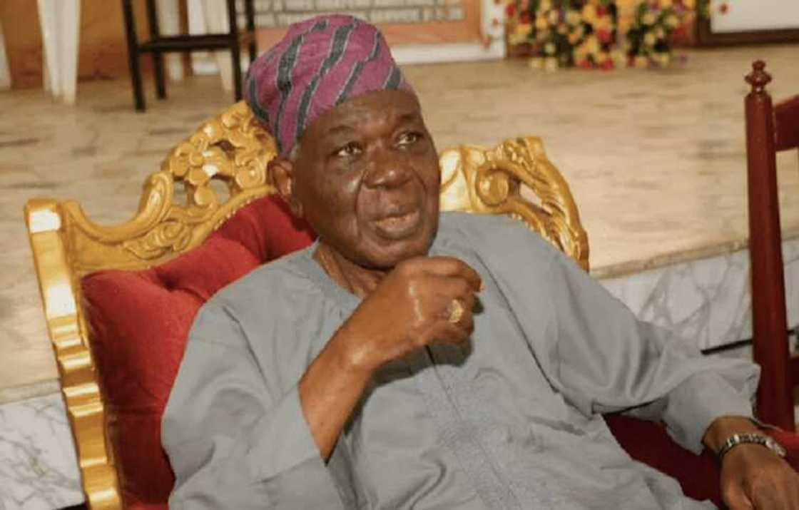 Daga bisani, iyalan Shonekan sun bayyana abinda yayi sanadin mutuwarsa Daga bisani, iyalan Shonekan sun bayyana abinda yayi sanadin mutuwarsa