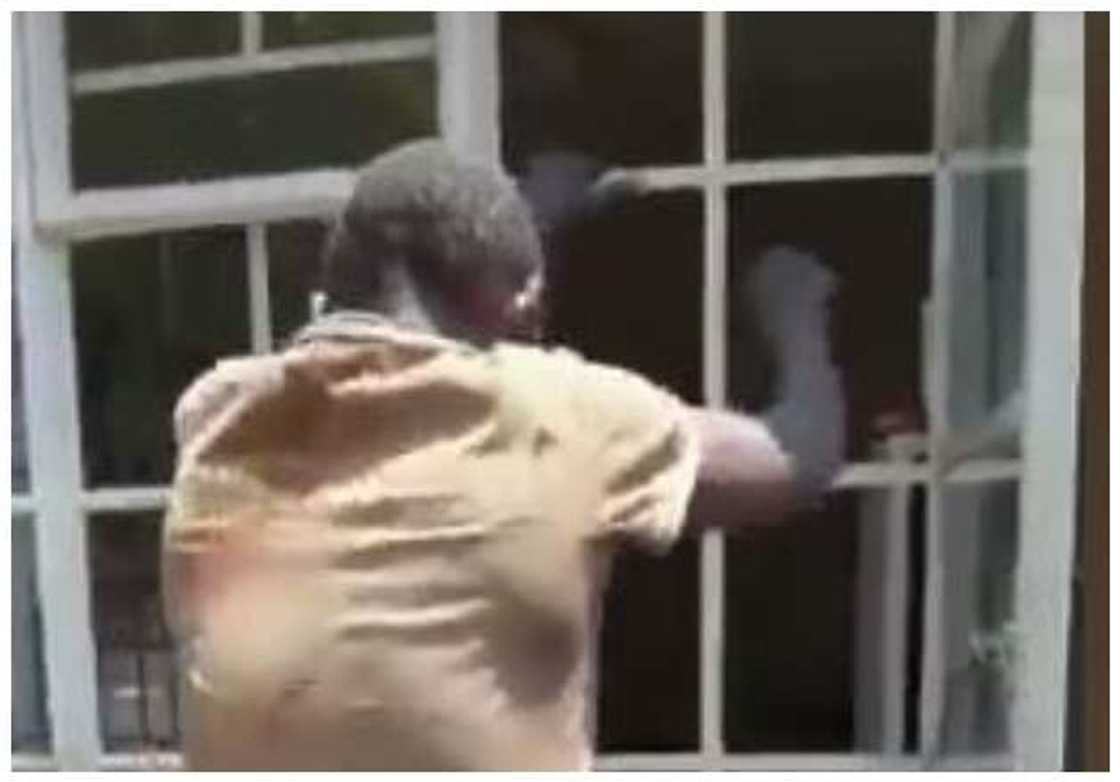 Intelligent Thief Intelligent Thief