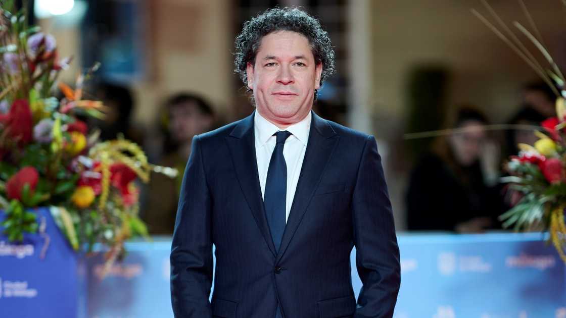 Gustavo Dudamel poses in a blue suit during the 2025 Malaga Film Festival Gustavo Dudamel poses in a blue suit during the 2025 Malaga Film Festival