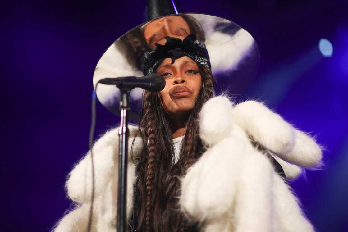 How many kids does Erykah Badu have?