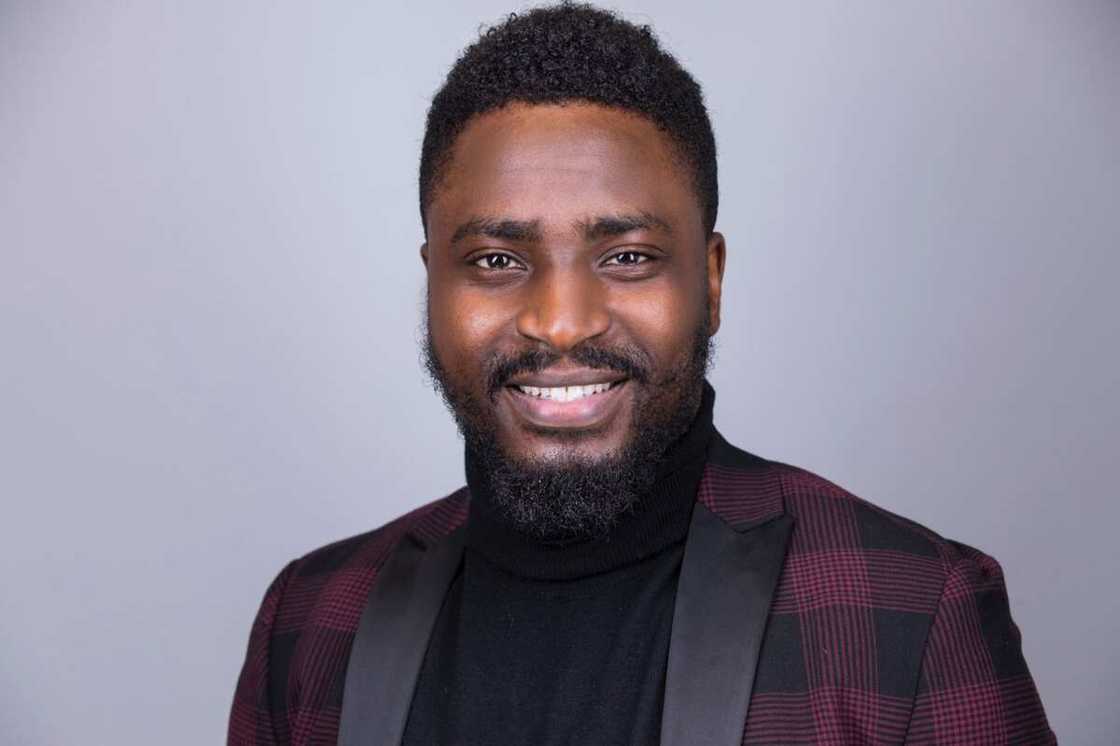 Emmanuel Alade, Architect, Entertainment