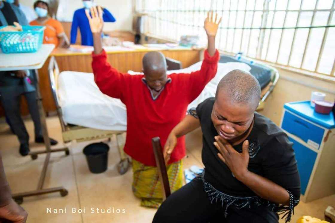 CAN lauds Nsukka professors, Ugwuanyi’s friends for paying N27.3m hospital bills of indigent patients CAN lauds Nsukka professors, Ugwuanyi’s friends for paying N27.3m hospital bills of indigent patients