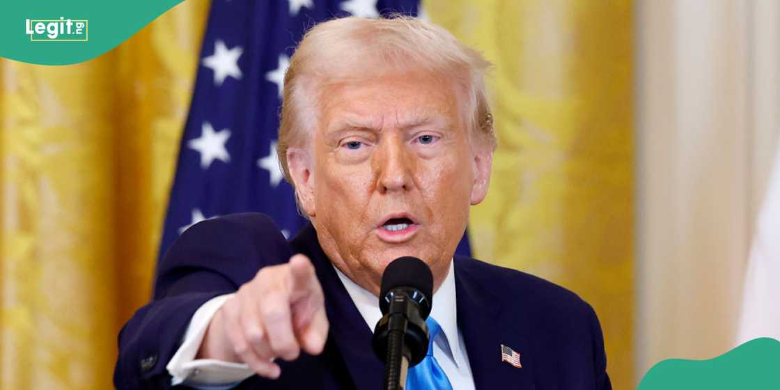 Donald Trump is to sign an executive order to protect christians in his government. Donald Trump is to sign an executive order to protect christians in his government.