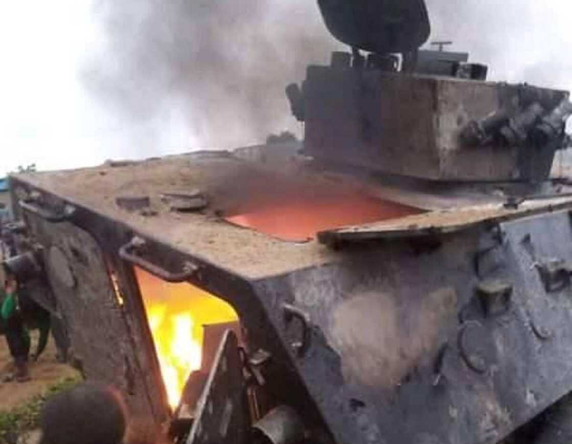 'Yan bindiga sun sheke 'yan sa kai 7, sun bankawa motar yaki wuta 'Yan bindiga sun sheke 'yan sa kai 7, sun bankawa motar yaki wuta