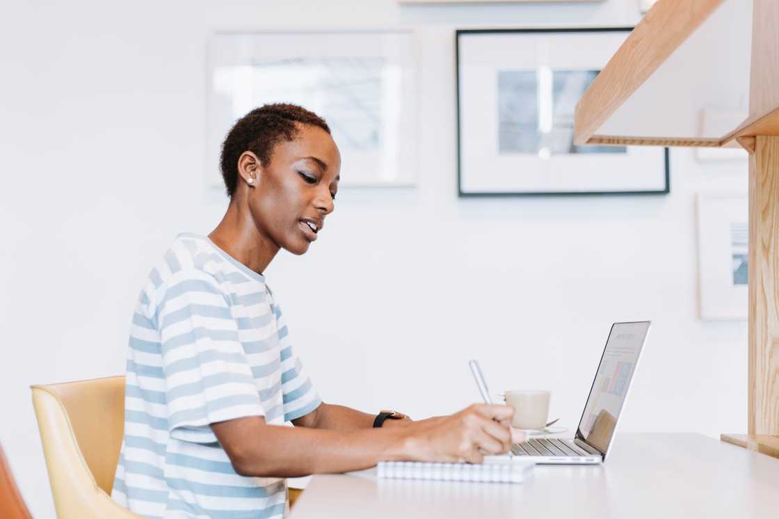 Writing an informal letter: email format Writing an informal letter: email format