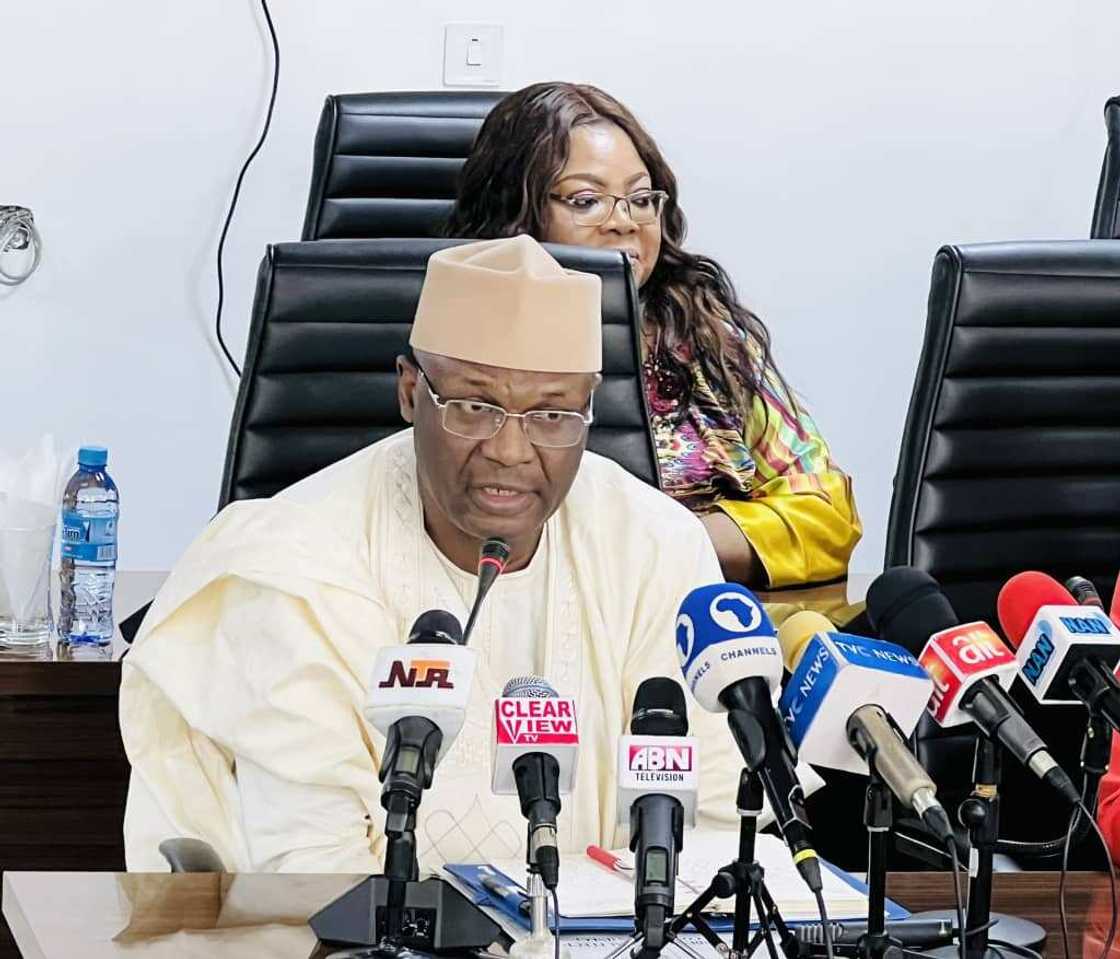 2023: INEC ta saki jerin ka'idojin zabuka, ta sanar da irin takardun kuri'u da za a kirga 2023: INEC ta saki jerin ka'idojin zabuka, ta sanar da irin takardun kuri'u da za a kirga