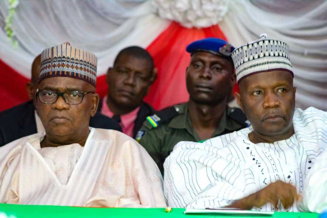 Rikcin Goje da Inuwa: Goje ya tafi kotu, ya roki Malami ya bi masa kadunsa bisa neman hallaka shi da aka yi Rikcin Goje da Inuwa: Goje ya tafi kotu, ya roki Malami ya bi masa kadunsa bisa neman hallaka shi da aka yi