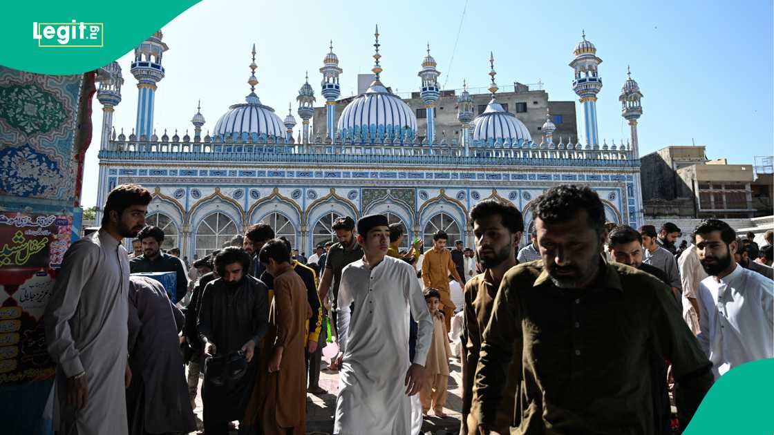 Bam ya tarwatse da masallata suna cikin sallar Juma'a a Pakistan