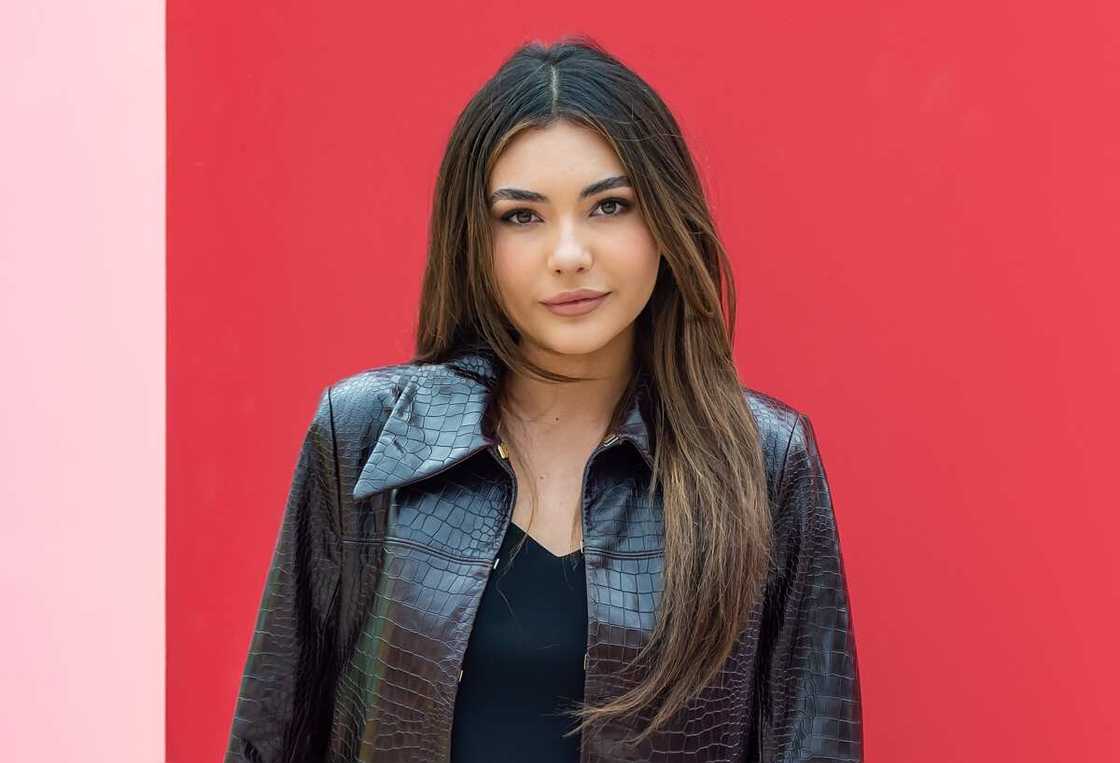 Atiana De La Hoya Atiana De La Hoya