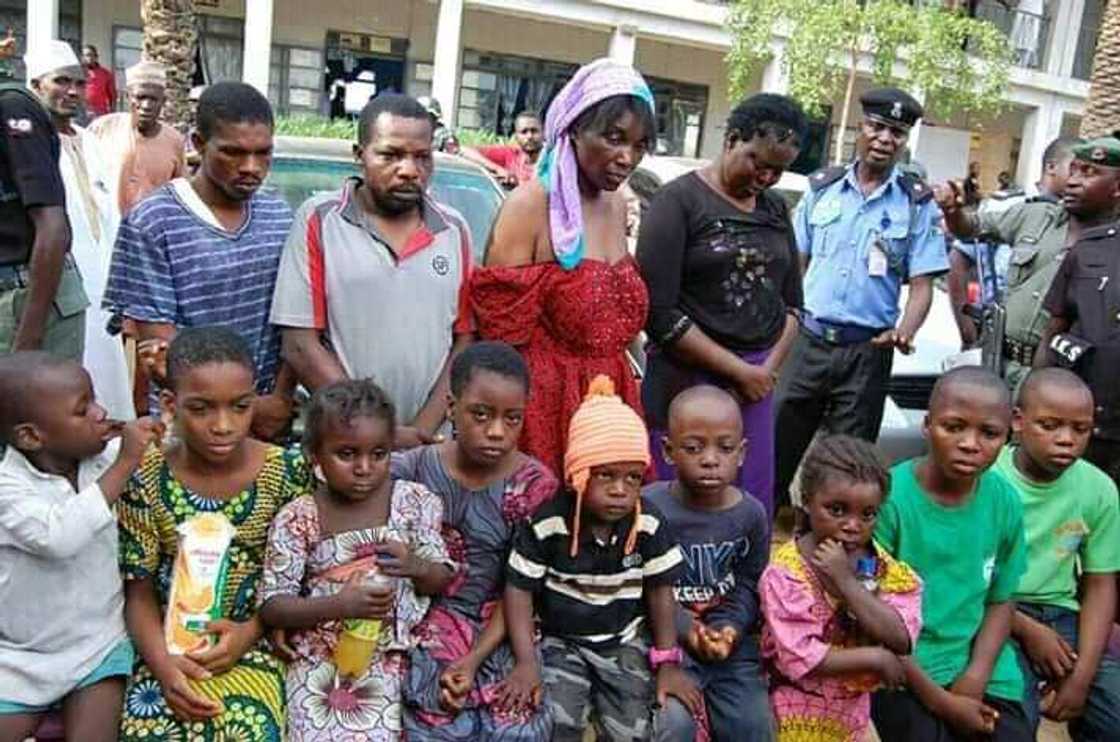 An binne yaro matashi da ransa a cikin wani kango a Kano - Kwamishinan 'yan sanda An binne yaro matashi da ransa a cikin wani kango a Kano - Kwamishinan 'yan sanda
