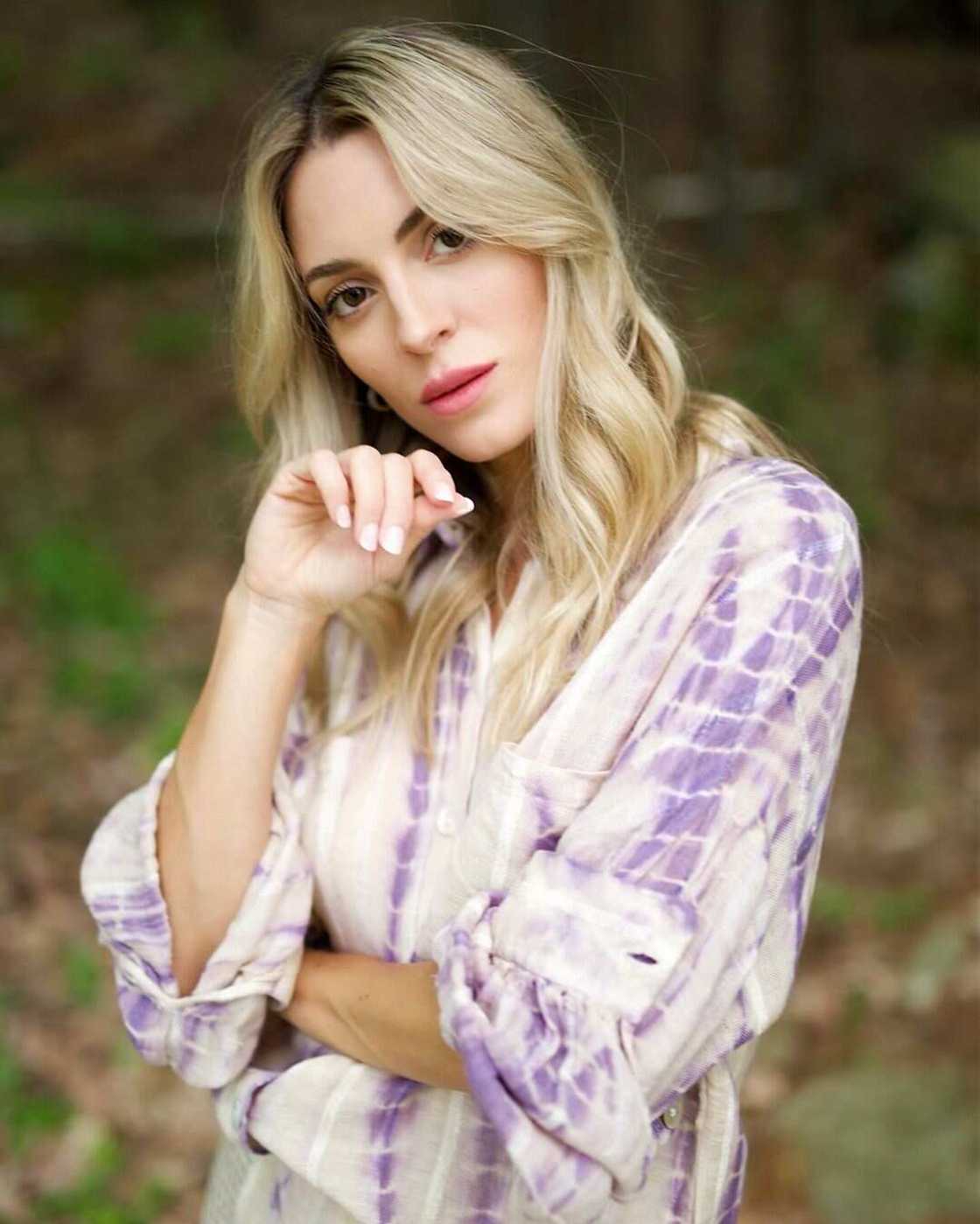 how old is Cristina Invernizzi? how old is Cristina Invernizzi?