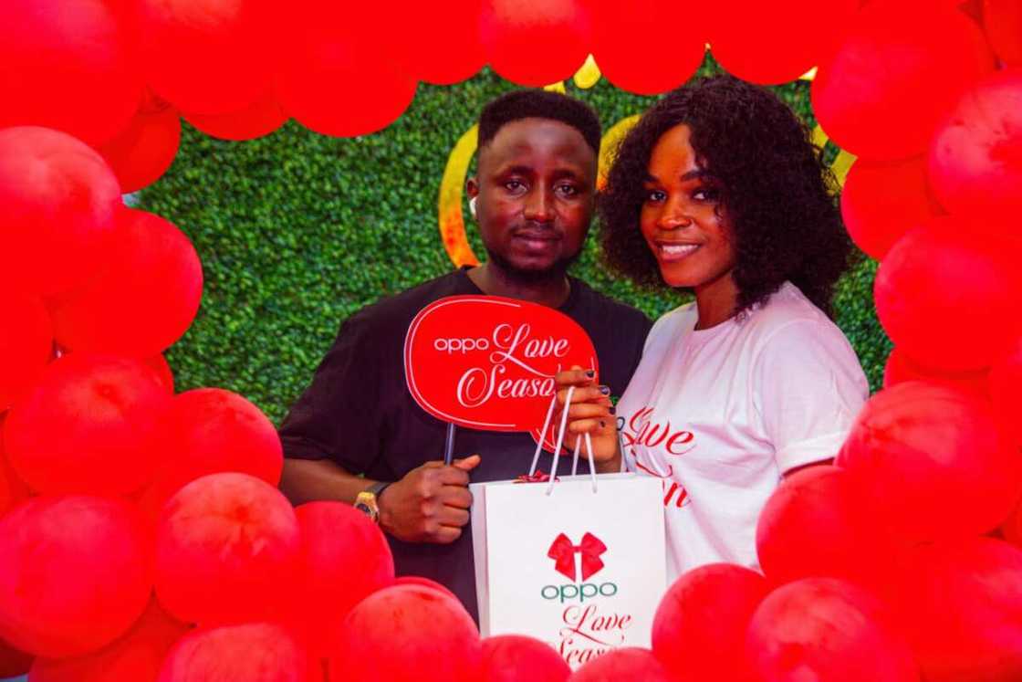 OPPO Treats Customers to a Surprise Love Experience on Valentine Day 2022 OPPO Treats Customers to a Surprise Love Experience on Valentine Day 2022