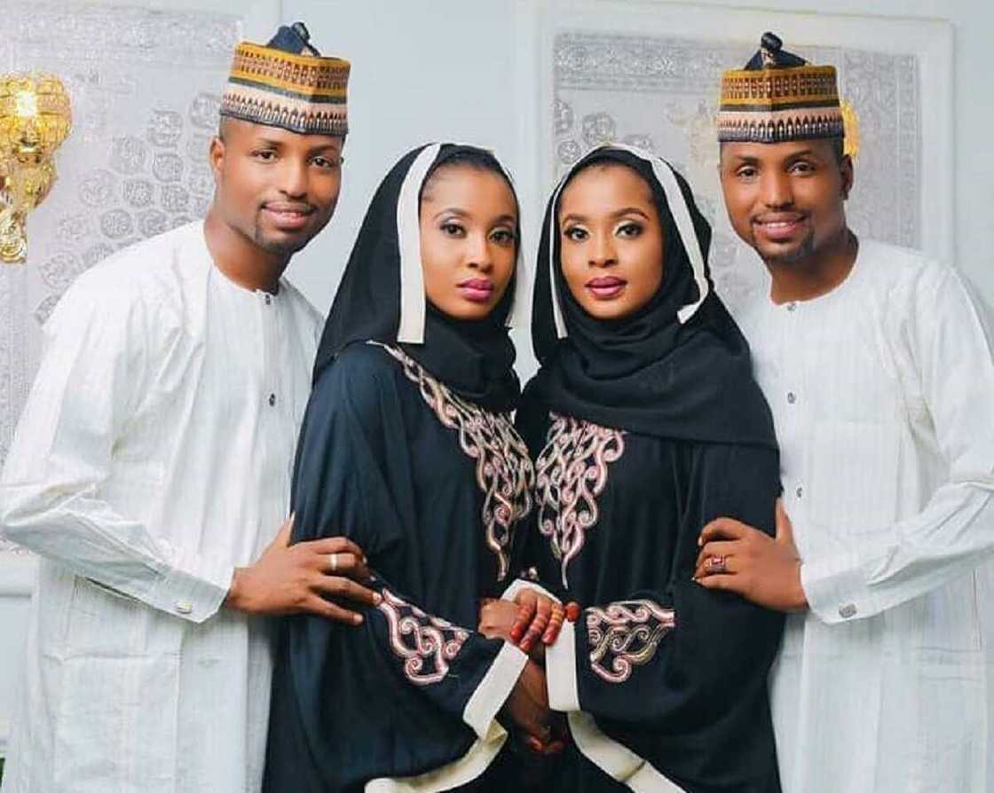 Kyawawan hotunan tagwaye maza za su aura tagwàye sun janyo cece-kuce Kyawawan hotunan tagwaye maza za su aura tagwàye sun janyo cece-kuce