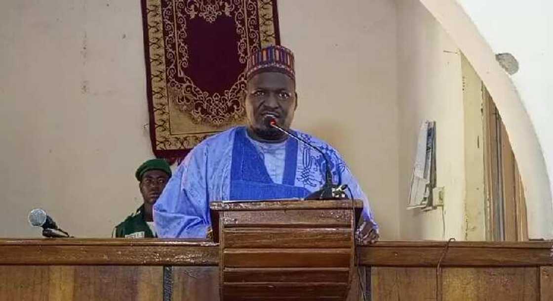 Faskari ya shawarci mutane su kare kansu daga 'yan bindiga Faskari ya shawarci mutane su kare kansu daga 'yan bindiga