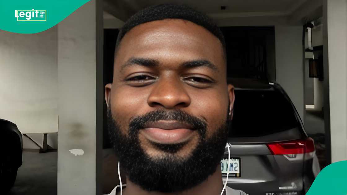 Customer reacts after Nigerian bank reportedly lost power unexpectedly. Customer reacts after Nigerian bank reportedly lost power unexpectedly.