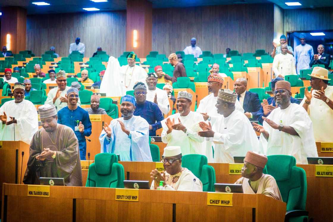 Barau da kusoshin APC sun je majalisar dattawa Barau da kusoshin APC sun je majalisar dattawa