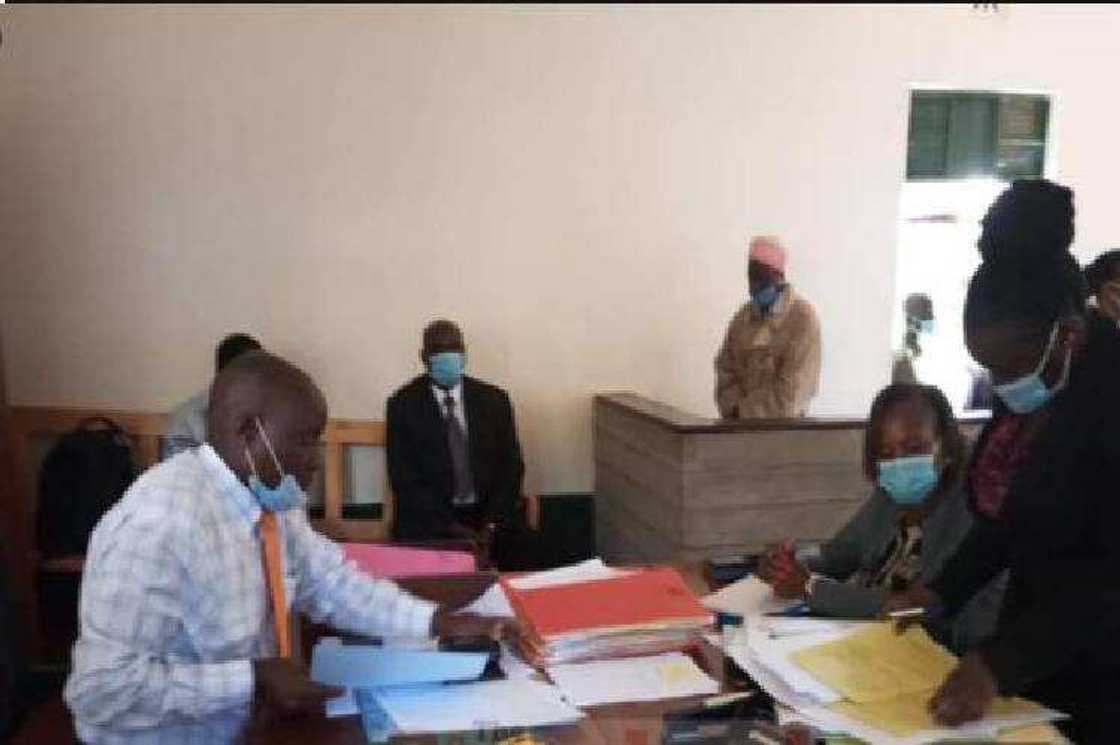 Kotu ta yankewa Fasto shekaru 140 a Kurkuku kan laifin lalata yaran cikinsa Kotu ta yankewa Fasto shekaru 140 a Kurkuku kan laifin lalata yaran cikinsa