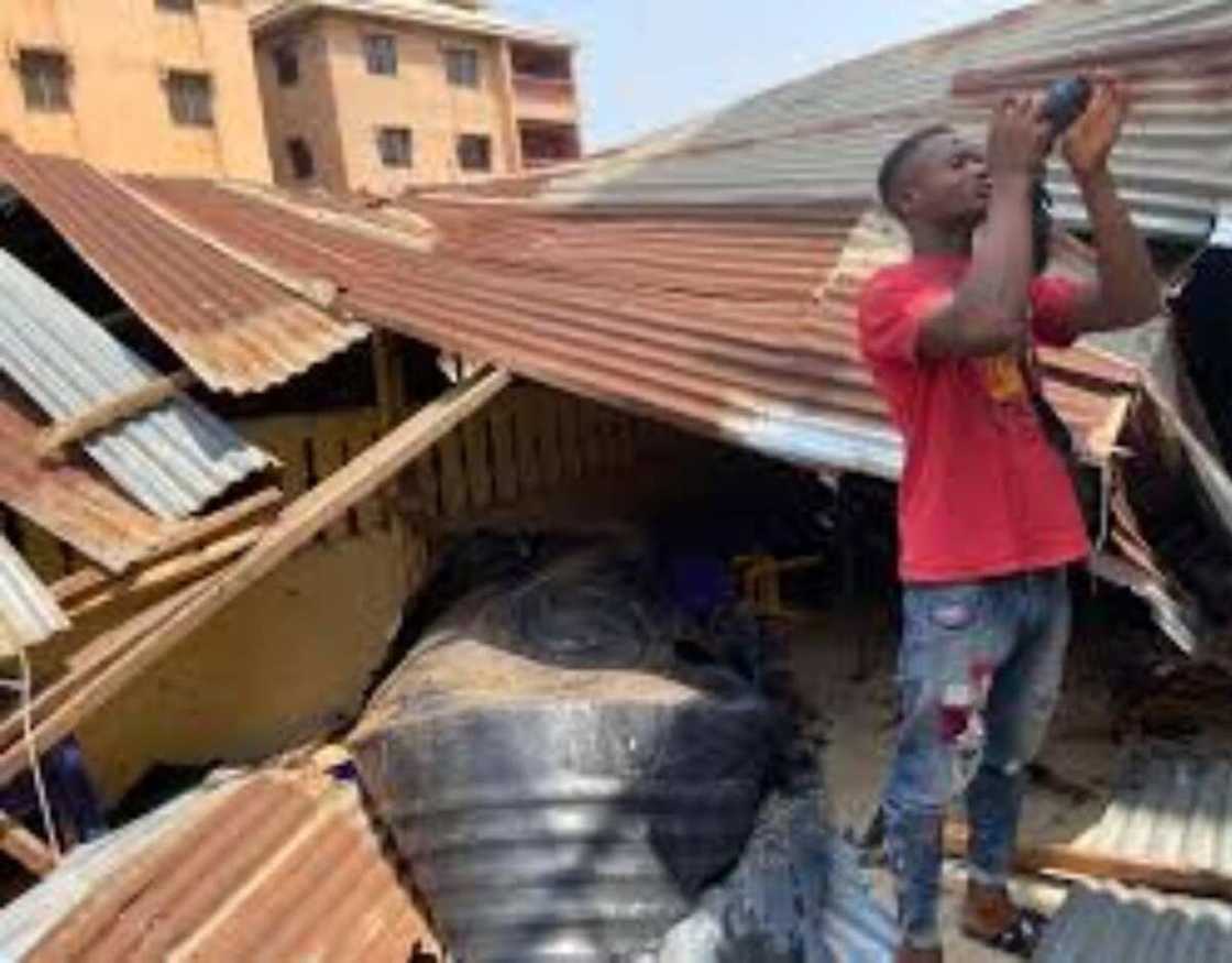 Yadda tankin ruwa ya fado kan wani gida, ya murkushe mutane Yadda tankin ruwa ya fado kan wani gida, ya murkushe mutane