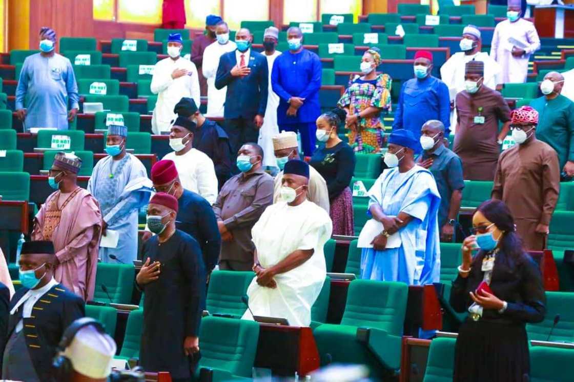 Abiola Makinde: Another Reps member defects to APC Abiola Makinde: Another Reps member defects to APC