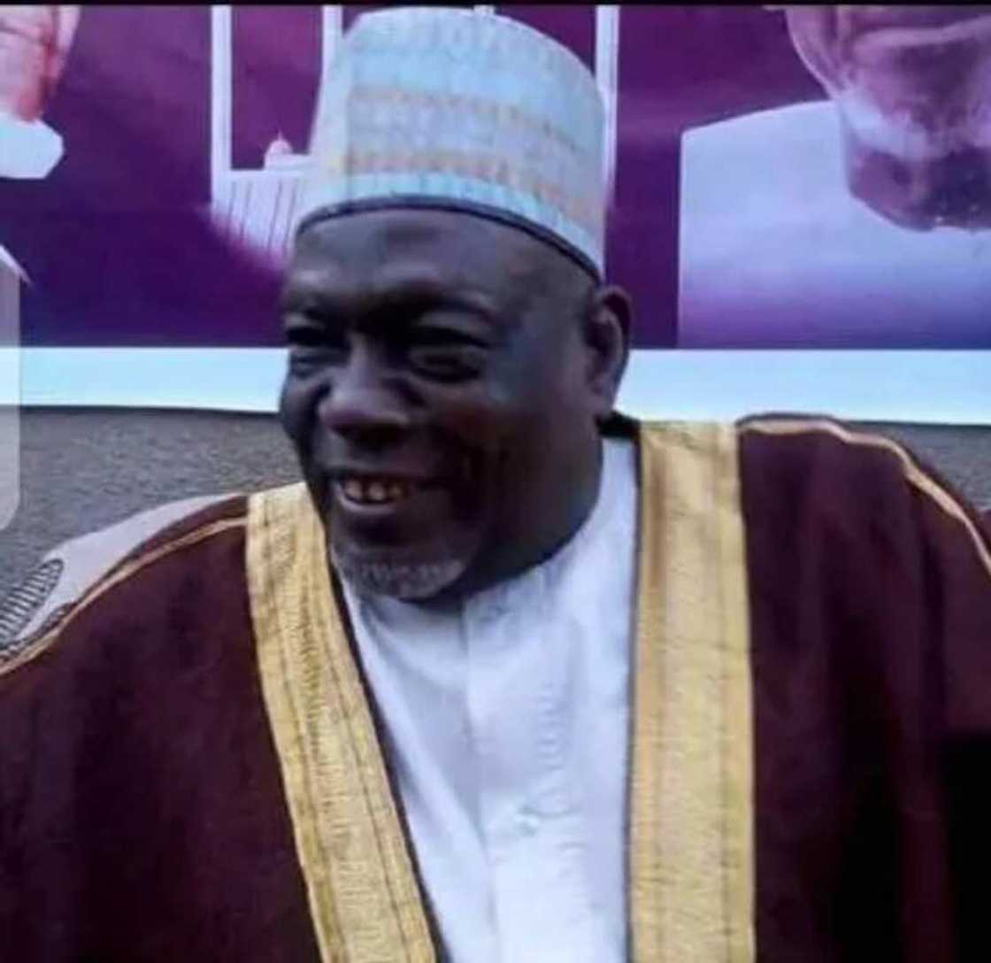 Men erimga onlayn porno tomosha qilish uchun keldim. Yetuk jinsiy aloqa veb-kamera