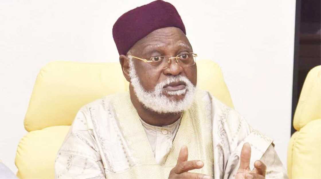 Abdulsalami: Yadda na gyara tare da kimtsa Obasanjo bayan fitowa daga gidan yari Abdulsalami: Yadda na gyara tare da kimtsa Obasanjo bayan fitowa daga gidan yari