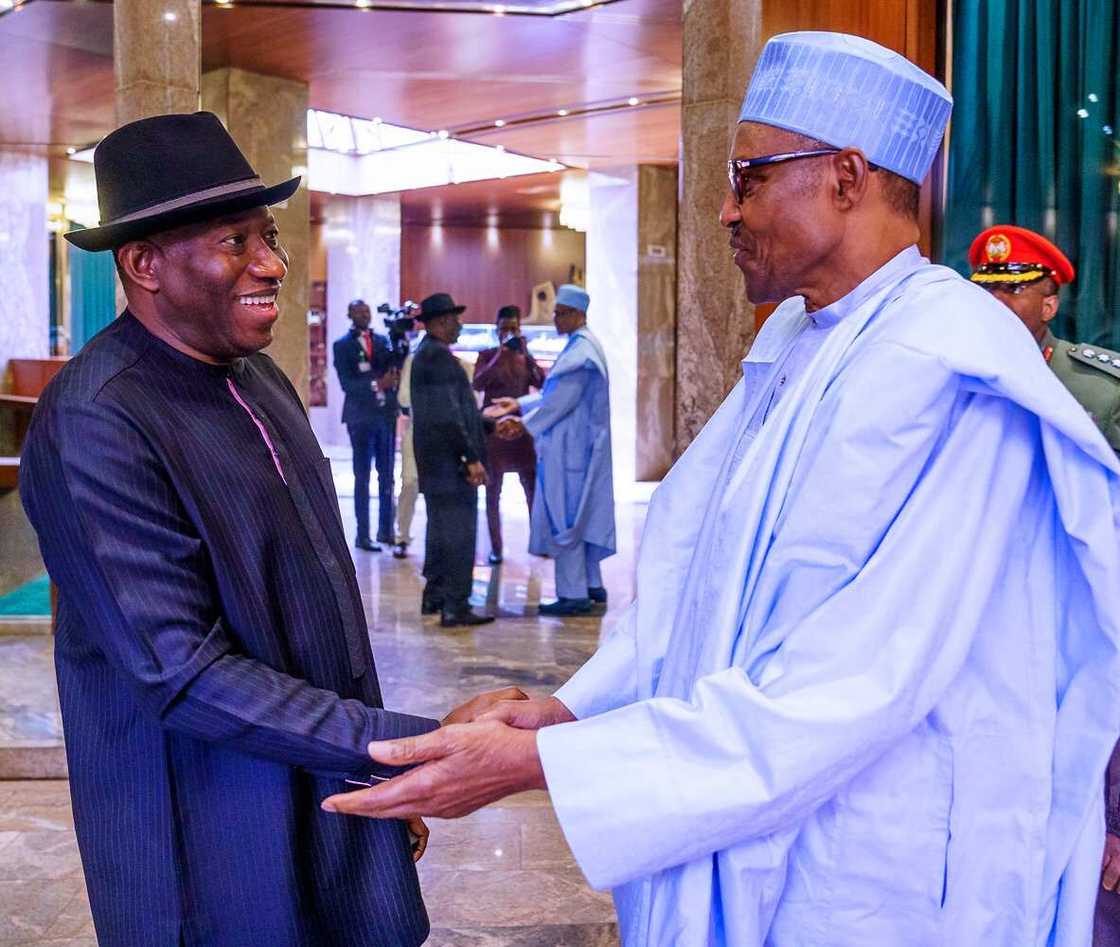 Rahoto ya yi ikirarin cewa ana zawarcin Jonathan kan ya fito takara a APC