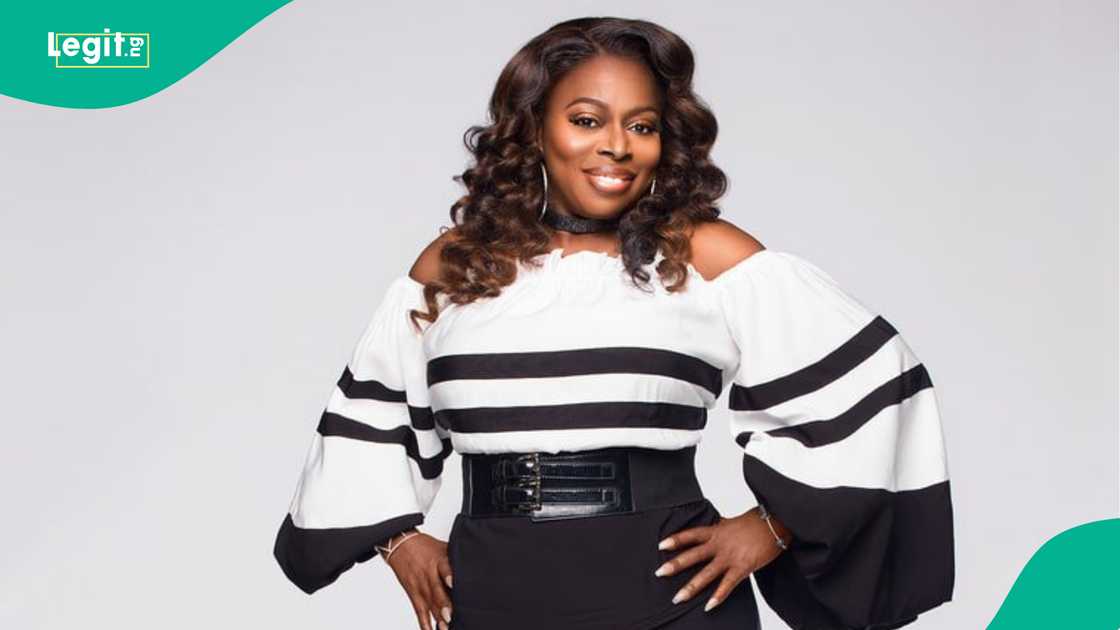 Fitacciyar mawakiyar duniya, Angie Stone ta mutu a hatsarin mota Fitacciyar mawakiyar duniya, Angie Stone ta mutu a hatsarin mota