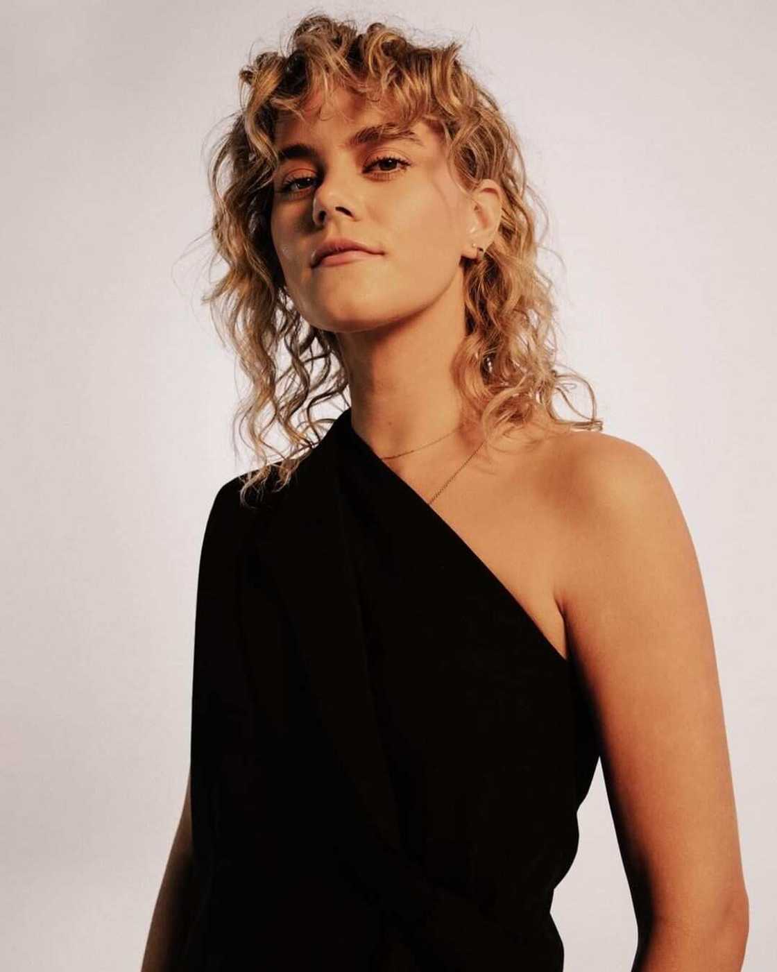 Taya Smith Taya Smith