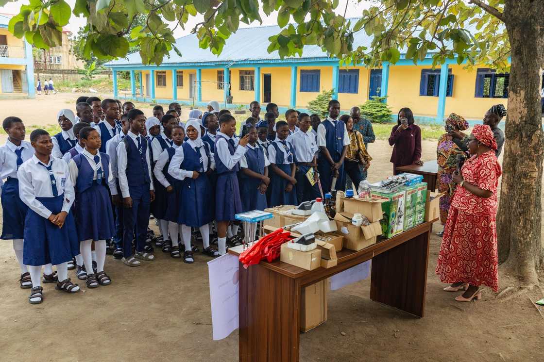 Dufil Supports Practical Science Education with Laboratory Equipment Donation Dufil Supports Practical Science Education with Laboratory Equipment Donation