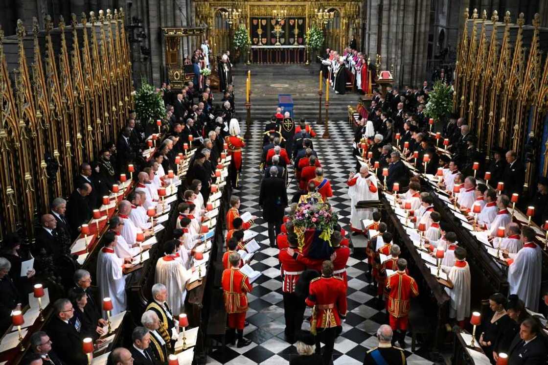 Queen Elizabeth II was married and crowned in Westminster Abbey Queen Elizabeth II was married and crowned in Westminster Abbey