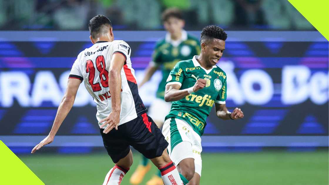 Chelsea-bound Estevao Willian suffers fresh injury. Chelsea-bound Estevao Willian suffers fresh injury.