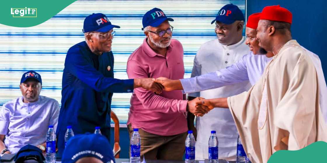 Former Peter Obi’s campaign coordinator in Enugu, Prince Emeka Mamah, and ex-LP publicity secretary in the state Barr Titus Odo, dump the Labour Party for the PDP. Former Peter Obi’s campaign coordinator in Enugu, Prince Emeka Mamah, and ex-LP publicity secretary in the state Barr Titus Odo, dump the Labour Party for the PDP.