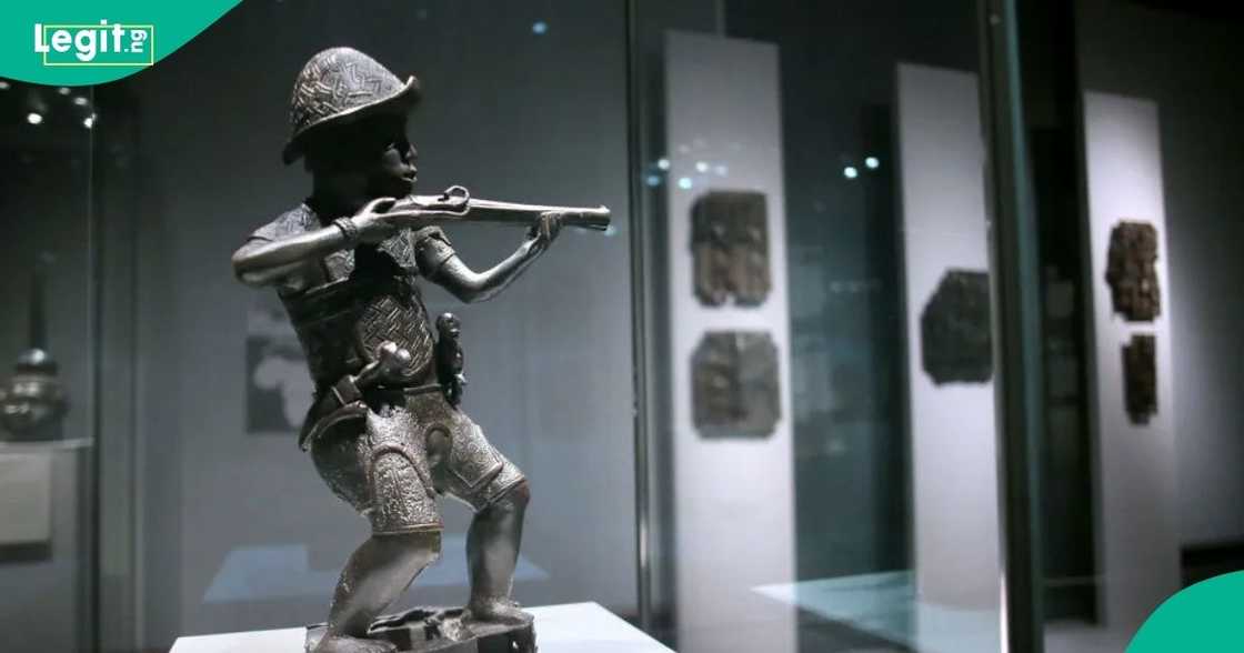 African leaders meet in Algiers to coordinate reparations strategy.