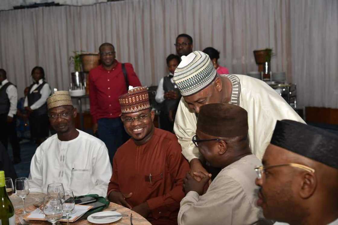 Kayatattun hotuna yayinda kungiyar NGF ta shirya wa zababbun gwamnoni liyafa Kayatattun hotuna yayinda kungiyar NGF ta shirya wa zababbun gwamnoni liyafa