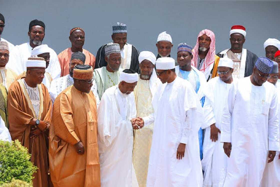 Rashin tsaro: Shugaban JIBIWIS, Jingir yace Buhari ya fi Shugabannin baya Rashin tsaro: Shugaban JIBIWIS, Jingir yace Buhari ya fi Shugabannin baya