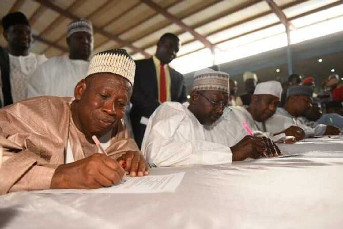 Gwamnatin Kano ta tura malamai 11 daga manyan makaratu zuwa kasar Faransa Gwamnatin Kano ta tura malamai 11 daga manyan makaratu zuwa kasar Faransa