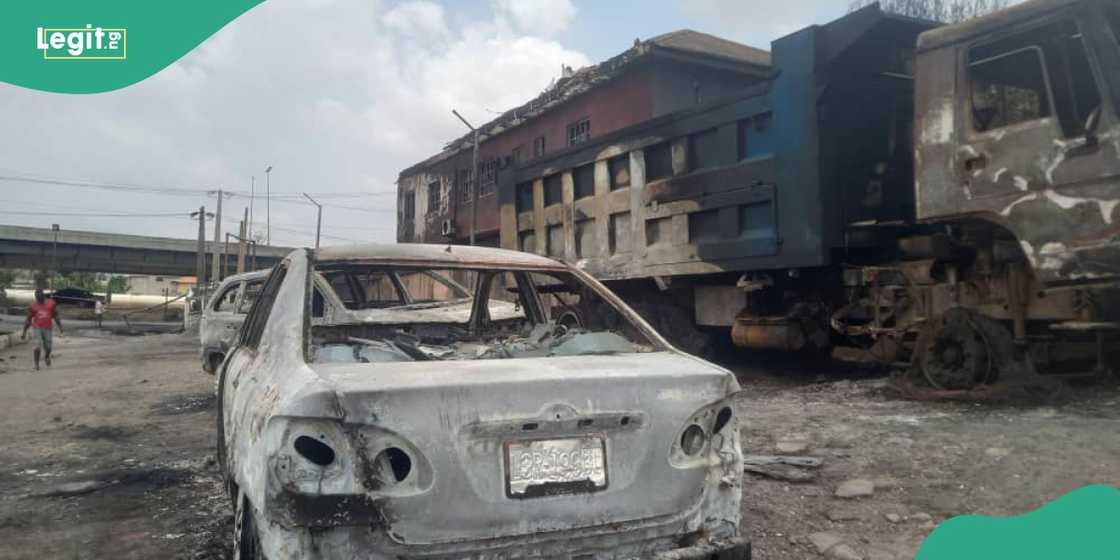 Explosion in Otedola Bridge: Two dead, 6 injured Explosion in Otedola Bridge: Two dead, 6 injured