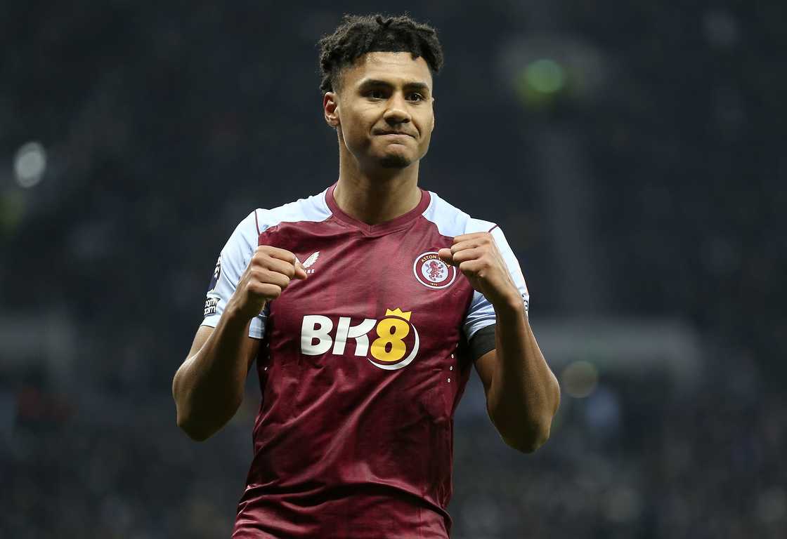 Ollie Watkins proposes to girlfriend at Lake Como as they enjoy romantic holiday Ollie Watkins proposes to girlfriend at Lake Como as they enjoy romantic holiday