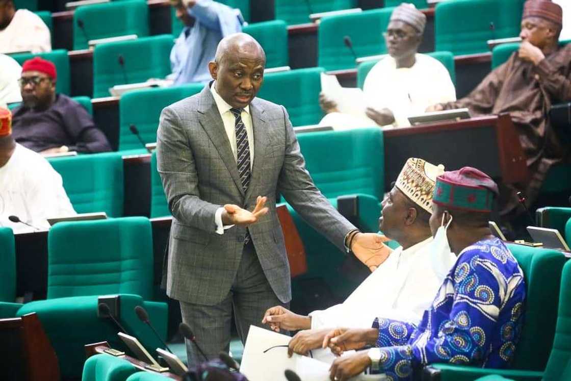 'Dan majalisa ya gagadi abokan aikinsa 'Dan majalisa ya gagadi abokan aikinsa