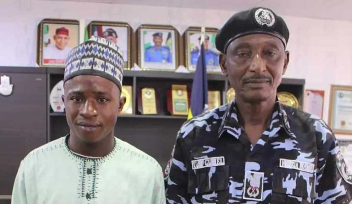 Dan daba da ake nema ruwa a jallo ya mika wuya a Kano Dan daba da ake nema ruwa a jallo ya mika wuya a Kano