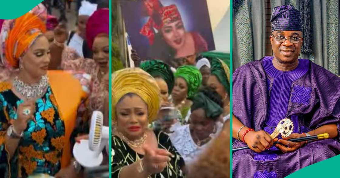 KWAM 1’s wives at his mum's Fidau prayers. KWAM 1’s wives at his mum's Fidau prayers.