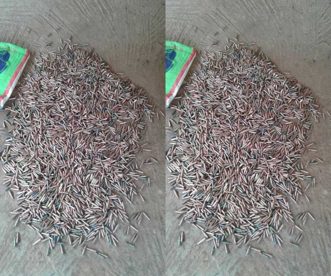 Jama'ar Sokoto sun kashe wani dan Nijar da ake zargin yana kawowa 'yan bindiga makamai Jama'ar Sokoto sun kashe wani dan Nijar da ake zargin yana kawowa 'yan bindiga makamai