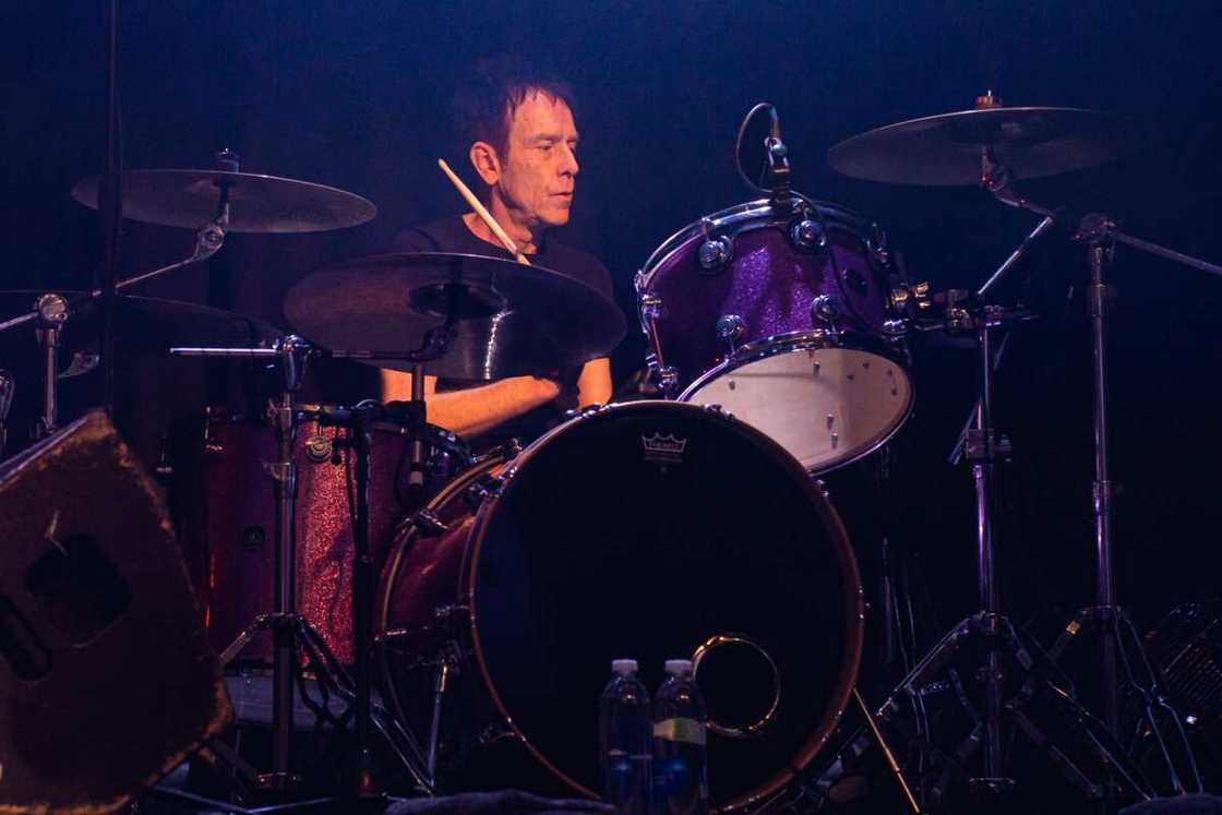 famous 90's bands famous 90's bands